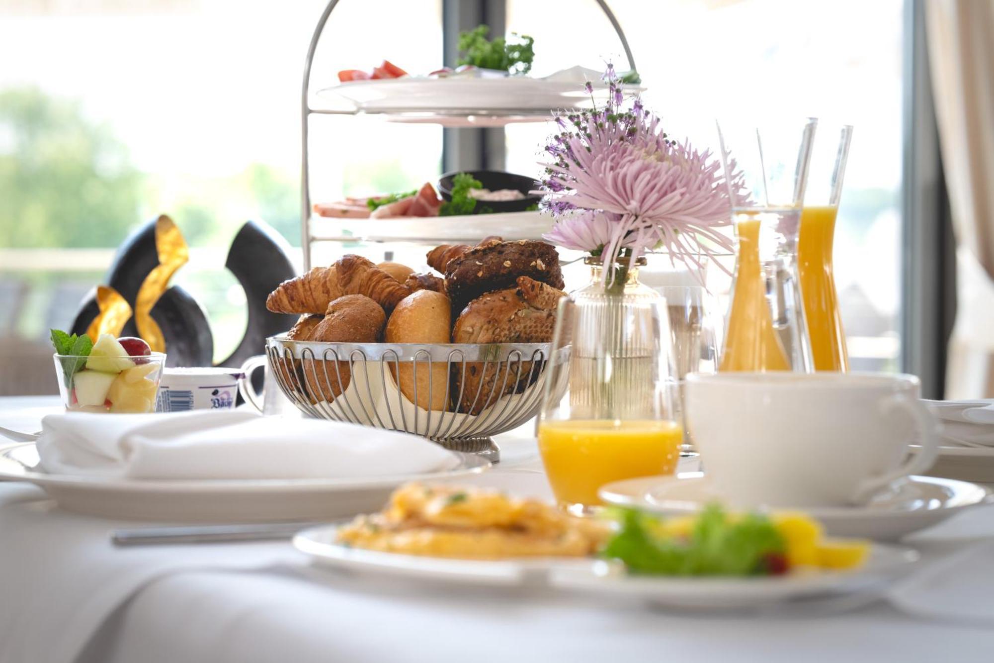 Golfhotel Gut Neuenhof Frondenberg Luaran gambar
